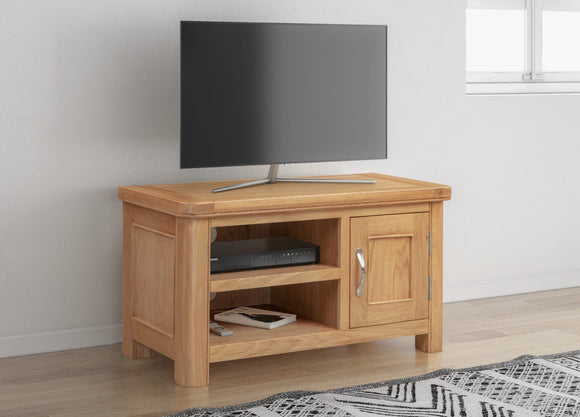 Chatsworth Oak Small TV Unit
